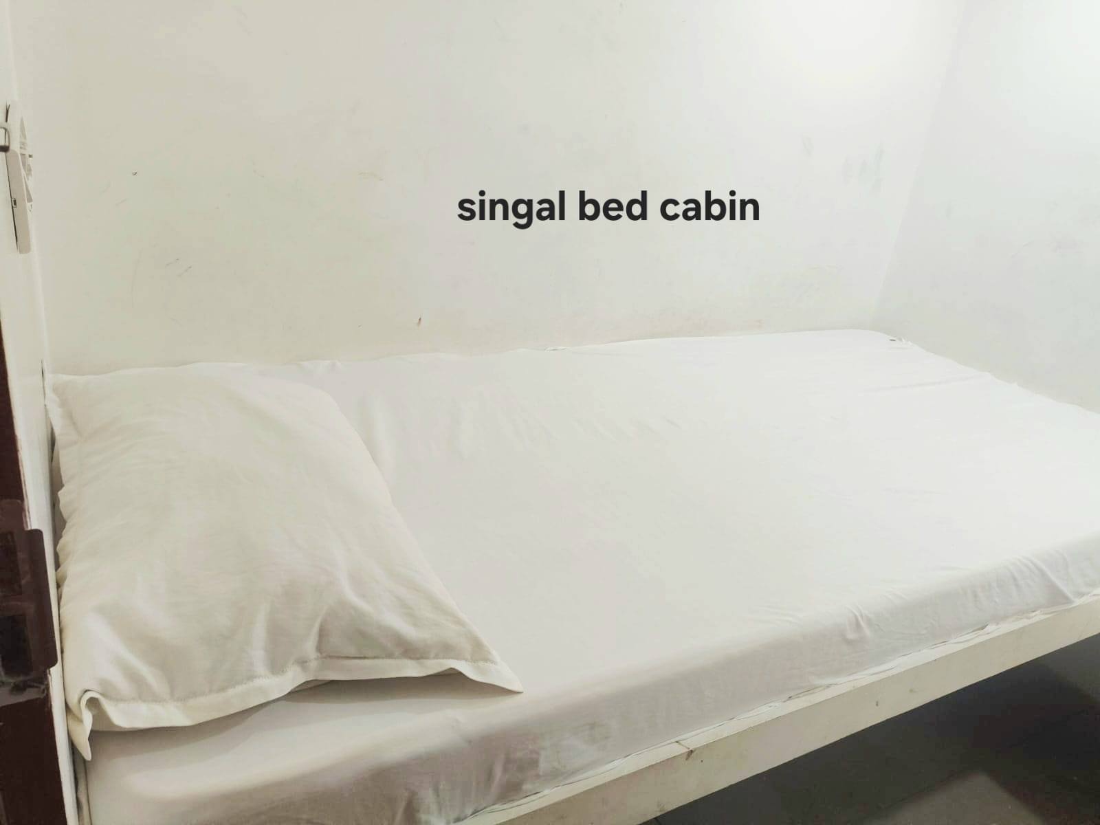 Single Cabin